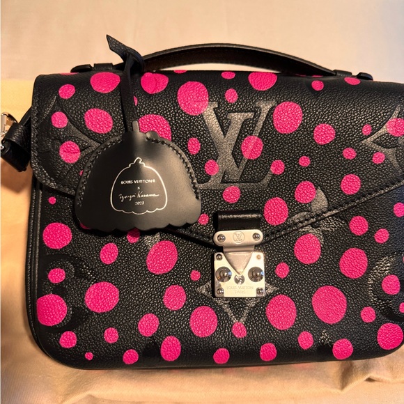 Louis Vuitton Black and Pink Crossbody Bag - Picture 3 of 16